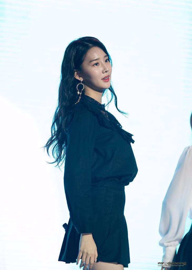 mr_ddoong_twt's tweet photo. 181121 아시아 모델 페스티벌

너의 아름다움을 표현 못하는 나는 죄인이야.

https://t.co/34Af4JyzSj

@favorite_twt #페이버릿 #Favorite #서연 #SeoYeon #LLTLL #늘 #격하게 #아끼고 #사랑한다 https://t.co/2MpOy1qk0i