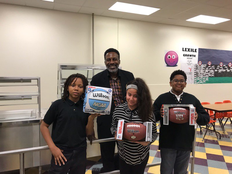 FWISD_HandleyMS's tweet photo. 7th Grade Second Six Weeks honorees for perfect attendance and honor roll #IAMHANDLEY https://t.co/PWTwinJRlP