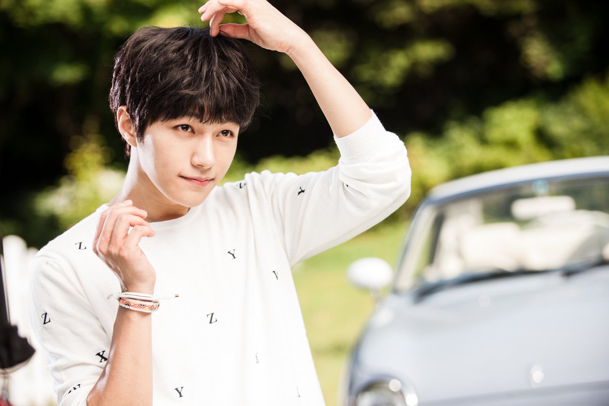 Official_IFNT's tweet photo. [#INFINITE] 4년 전 12월의 시작을 함께했던 그 날을 기억하시나요?😖 #인피니트F 의 뜻은 무궁무진하며 열려있다고 했죠?😆 그렇다면 오늘의 F는 Focus🔬로 하겠습니다 오늘 하루 에프 3인방에게 시선집중👀 시선고정👀 오늘의 해시태그도 정말 ��떡이네요👍 #에프_보고싶어서_가슴이뛴다 콩닥콩닥❤ https://t.co/HzpskINV2H