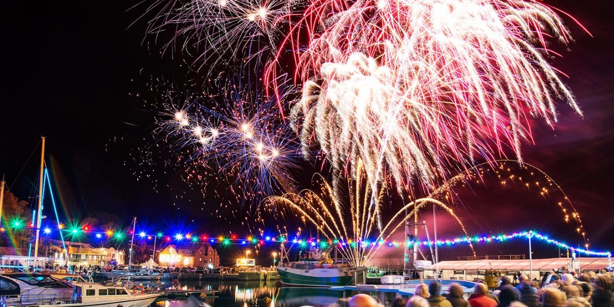Greenbankhotel's tweet photo. We're full to the brim with events in #Cornwall! Discover our December diary round-up here -> https://t.co/gV9ueIe4Qj @theworkingboat @Cornwallhospice @HeliganGardens @RogueTheatreUK @Lappavalley @MiracleTheatre @PadstowXmas @FlambardsUK @edenproject  #whatson #decemberdiary https://t.co/v3z1M2tvsO