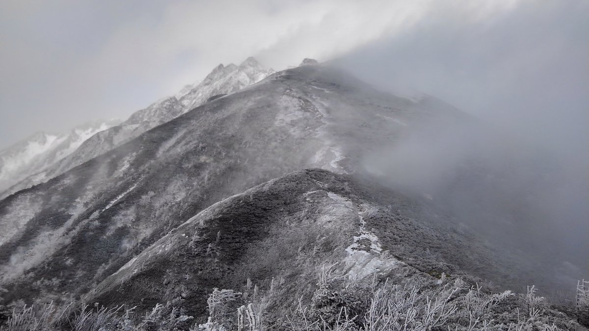 Motoki Kaneko ここは標高2367m 北アルプス の稜線です 西穂山荘 に着きました 登山 Motoki Kaneko ここは標高2367m 北アルプス の稜線です 西穂山荘 に着きました 登山