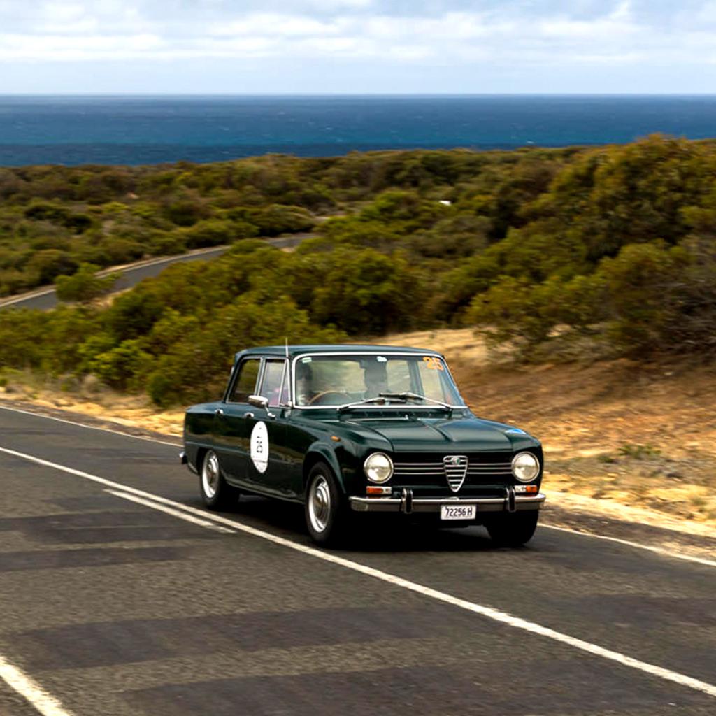 alfa_romeo's tweet photo. The most iconic Alfa Romeo of all the times are the stars of the streets of Victoria. Check them out!
#LaMeccanicaDelleEmozioni #TargaFlorioAus https://t.co/o9EZjcGn86