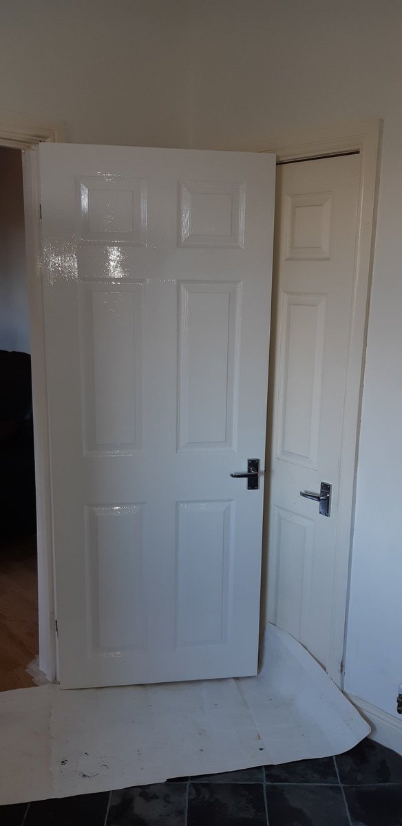 Nick the Decorator (@ntorranoharling) on Twitter photo I used the 10mm rough mini <a href="/TwoFussyBlokes/">Two Fussy Blokes®</a> roller on this door and window reveal in <a href="/JohnstonesTrade/">Johnstone's Trade</a> oil gloss. Even with the thickness of the pile it still levelled off to a super smooth finish on the reveal. It definitely doesn't look rolled. They're great for oil paints I used the 10mm rough mini <a href="/TwoFussyBlokes/">Two Fussy Blokes®</a> roller on this door and window reveal in <a href="/JohnstonesTrade/">Johnstone's Trade</a> oil gloss. Even with the thickness of the pile it still levelled off to a super smooth finish on the reveal. It definitely doesn't look rolled. They're great for oil paints