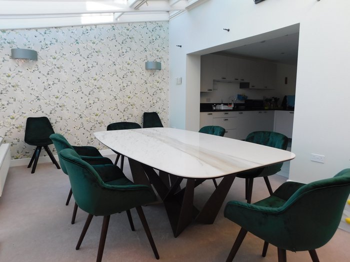 Dining table now in conservatory project. Table by @cattelanitalia is absolutely stunning! @limemodernliving  #marbletable #marblediningtable #realhomes #interiordesigner #diningroominspo #diningroomdecor #lovemystyle #interior123 #southeastlondon #velvetchair