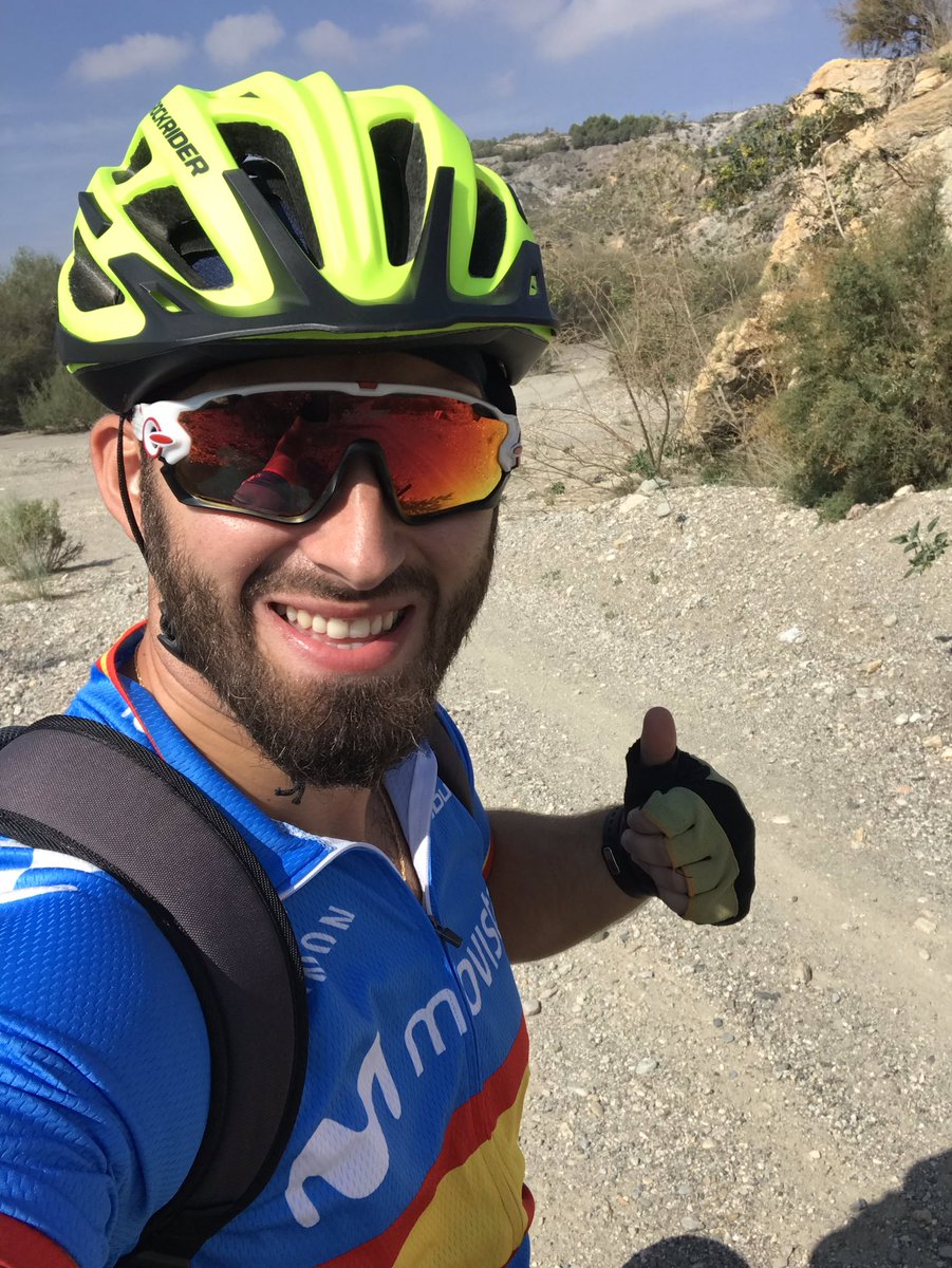 JJLV91's tweet photo. SONRÍELE A LA VIDA 😀
ℹ️ https://t.co/HAILAoHz5X ✌️
#objetivos #optimismo #lider #liderazgopersonal #liderazgo #sport #deporte #ciclismo #ciclismomtb #ciclista #scott #mitical #btwin #oakley #movistar #movistarciclyngteam #instagram #instagramers #decathlon #competición #España https://t.co/ELAaIty6dB