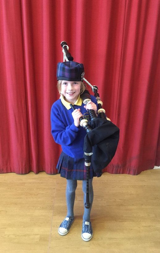 CullenPrimary's tweet photo. Fantastic performances of the bagpipes, highland dancing and Buckie Blethers at our Cullen Ceilidh for St. Andrew’s day celebrations @VCrossHoSCD @TheMorayCouncil @buckiehighmfl https://t.co/mJddG9gXZ3
