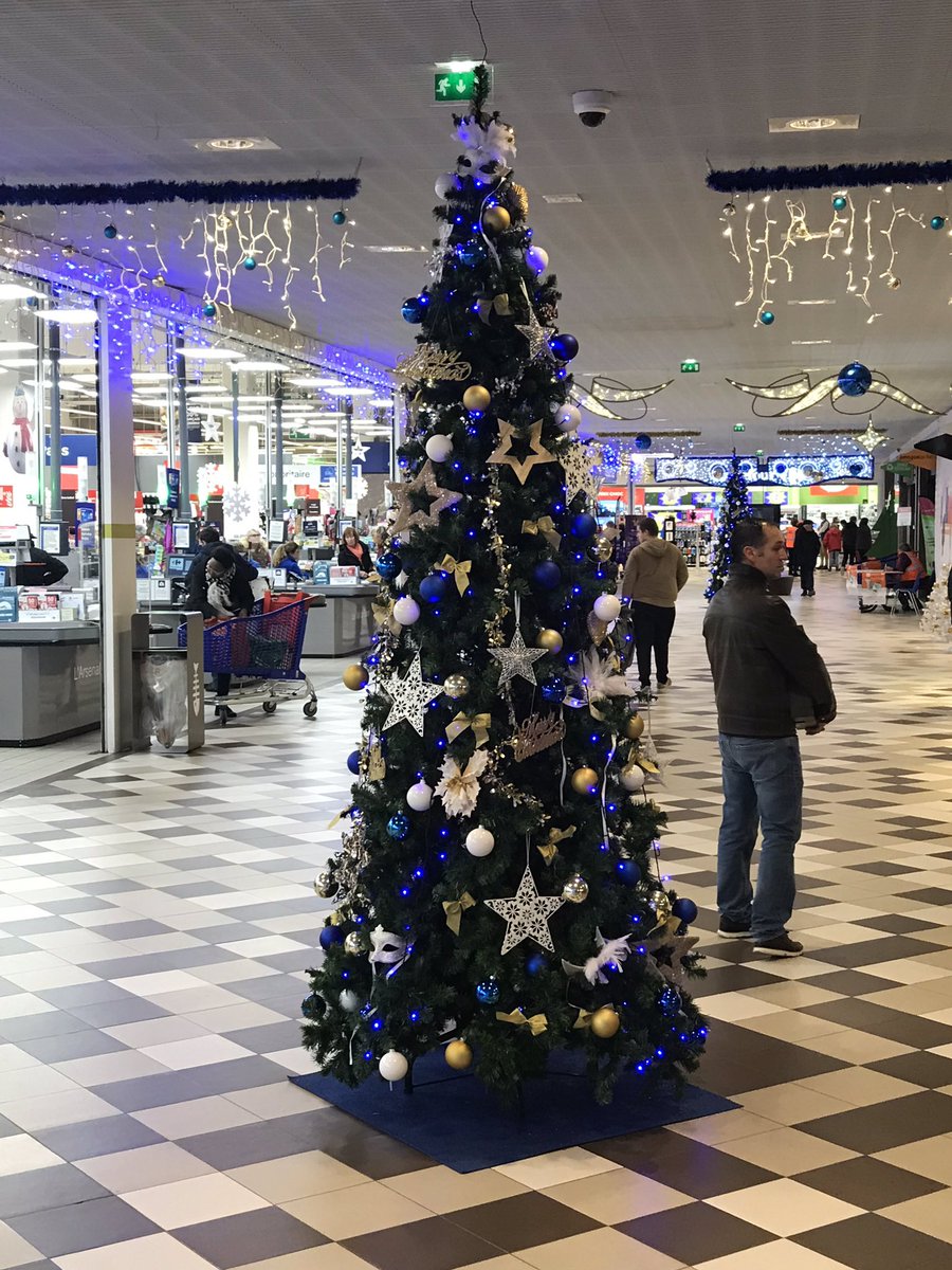 les_eleis's tweet photo. *** MARCHE DE NOËL 🎄 ***
#TopDepart aujourd’hui du #MarcheDeNoel des #Eleis ! #Bienvenue 😉 https://t.co/TZJzNu5fWp