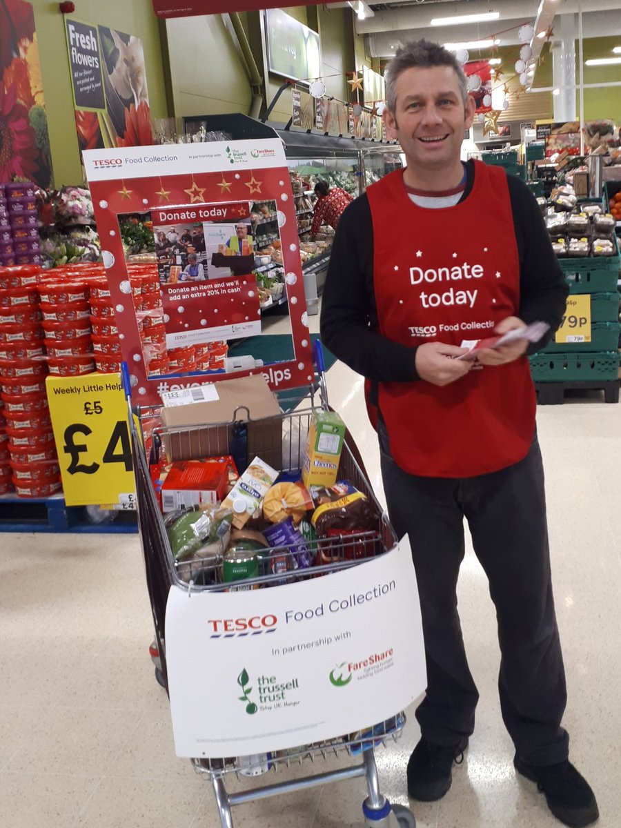 Mark_Varney's tweet image. Bright start to Day 3 of the @tesconews #EveryCanHelp food collection for @FareShareUK &amp;amp; @TrussellTrust Fantastic staff and customers at Gosport Superstore.
I love the red tabbards