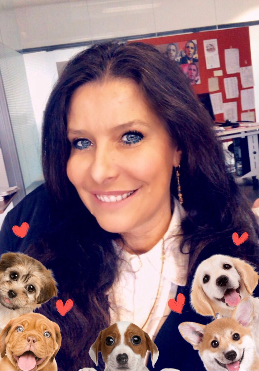 chruggeriTg2's tweet photo. #happycaturday everyone 🐈🐾💕#happywoof #inredazioneEsteri #goodwork #saxarubra #viaspettiamo #buonsabato 🐾🐶🐾 proprio a tutti @tg2rai h13 #staytuned📺 #BreakingNews #collegamenti https://t.co/MrXvdCNPIE