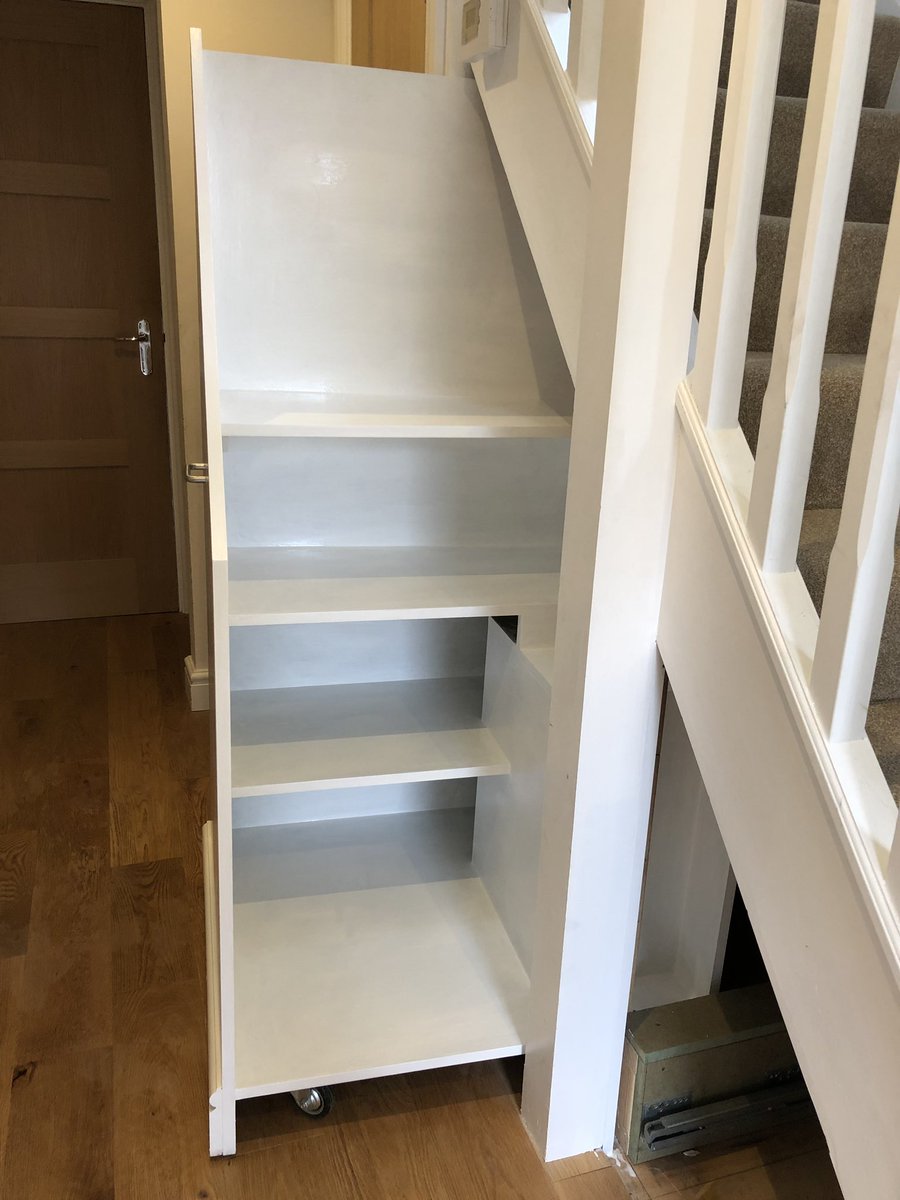 Construction and painting is complete on these bespoke pieces, so they’re all ready for use. 
What do you think? #joinery #HomeImprovement #storage #desk