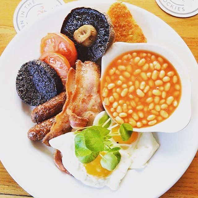 @smallbizsatuk come and get a locally sourced breakfast and shelter from the rain!! #shoplocal @hhtreagustbutchers @sue_ambrose <a href="/goodwood_estate/">The Goodwood Estate</a> @newforestmushrooms <a href="/iowtomatoes/">Isle of Wight Tomatoes</a> @parkersfoodservice @bellordandbrown @loveyourpubgroup @love_british_food <a href="/e/">John Utah</a>… ift.tt/2PaDkdX