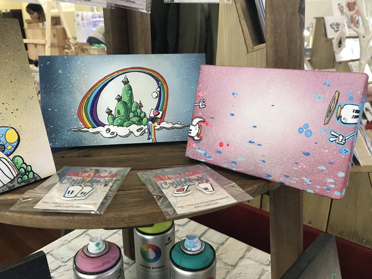 JONLILLY's tweet photo. I’m at #PlymouthEtsy #EtsyMadeLocal today from 10-4 at Devonport Guildhall ... come and take a look! @PlymouthEtsy @etsymadelocal @DGuildhall #chopstar #sprayart #milk #christmas #craft https://t.co/0SLEDrmYX1