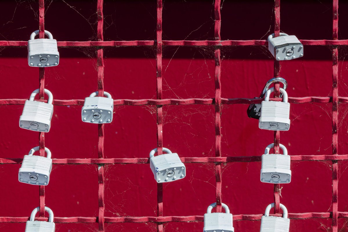 HackerPost2's tweet photo. How to be protected from ...
https://t.co/X7vewEcWsV
#CloudComputing #Cloudbackup #Cryptojacks #Cyber #CyberCrime #CyberCrimeNews #CyberHacksNews #CyberNews #CyberSecurity #CyberSecurityNews #Cybercriminal #Cyberhacks #Cybersecurity #CyverSecurity #Explanationguide #Guide https://t.co/s8Avr2CHJ6