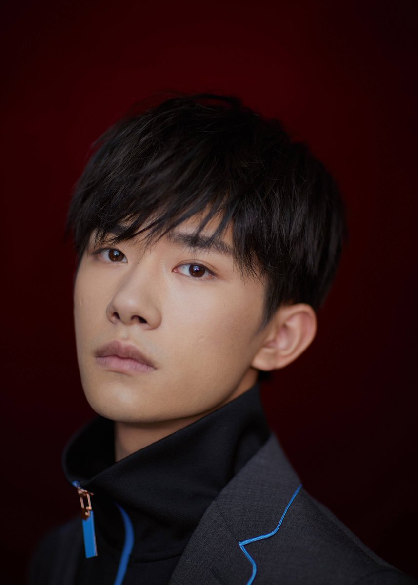 Cdrama Tweets On Twitter Yi Yang Qian Xi Goes Smart Casual For The 2019 Iqiyi Scream Night æ˜