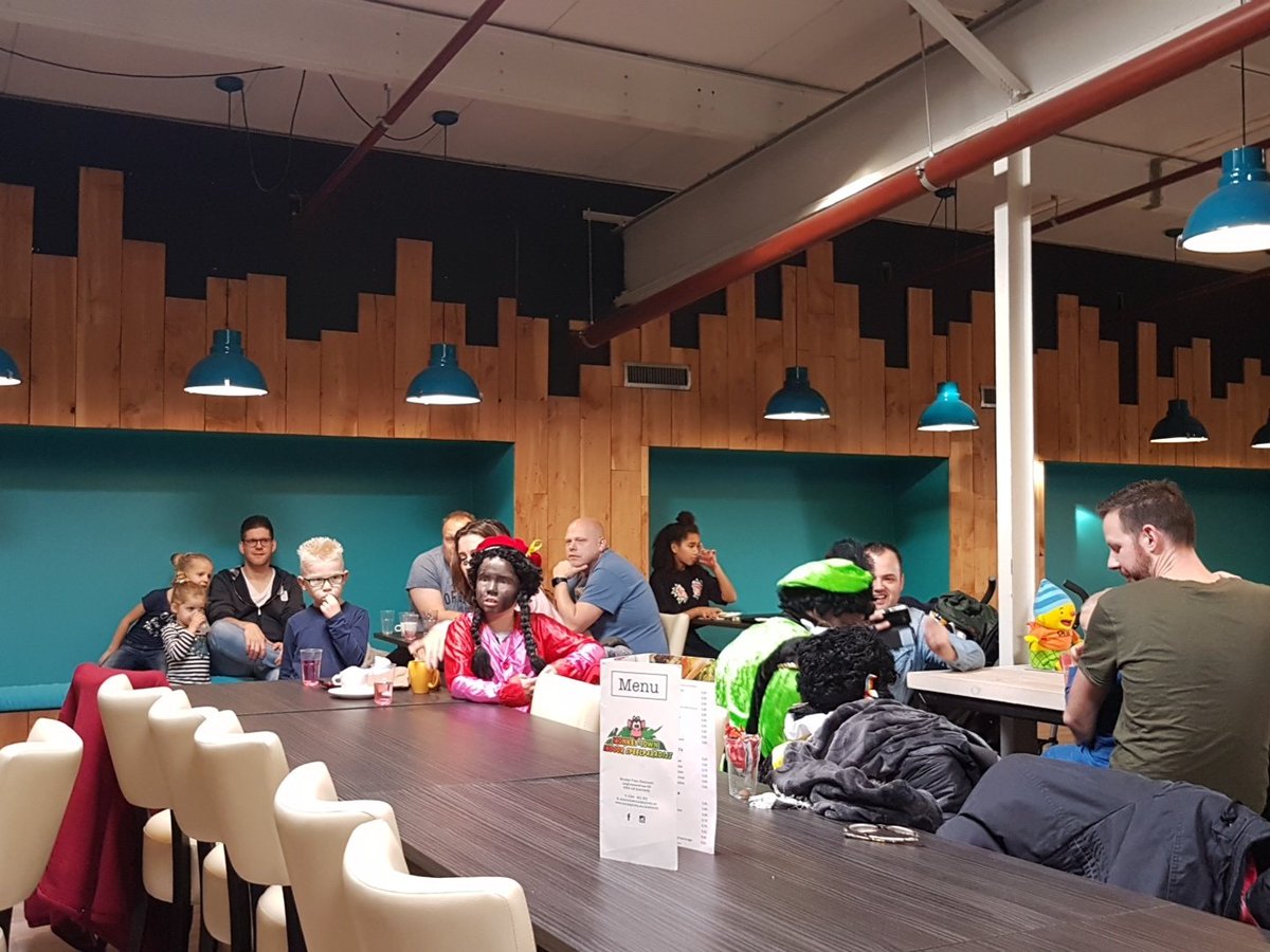 Gezellig Sinterklaas vieren met collega's en achterban van <a href="/Aspect_ICT/">Aspect ICT</a> en <a href="/DeGiessen/">De Giessen Optimaal Kantoor</a>