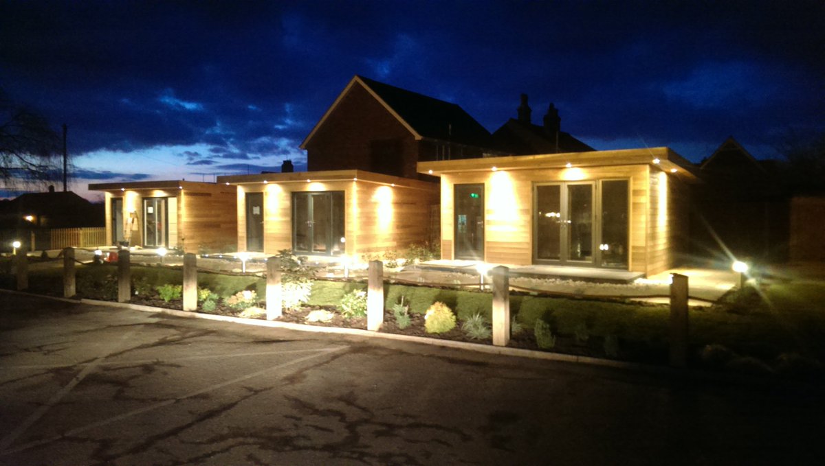 Roompods's tweet image. How many times might you have filled a guest room this year? Add another income stream from a #Roompod #GardenBedroom– NO INITIAL OUTLAY &amp;gt; &amp;gt; modularworks.co.uk/roompods#Pubs #Restaurants #WeddingVenues#GolfClubs #VisitorAttractions #Racecourses#accommodation #UKRestaurant #UKGolf