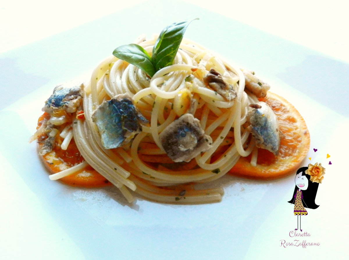 rosazafferano's tweet photo. Dal #blog delle #Clarette nel #piatto " #Spaghetti con #sarde alla #arancia" Un piatto da leccarsi i baffi. 
https://t.co/11MsXWl0Eb #1stdecember #SaturdayMorning #pinchpunch #fish #recipe #RecipeOfTheDay #italianfood #Food  #Foodies https://t.co/WSXVVj3vNB