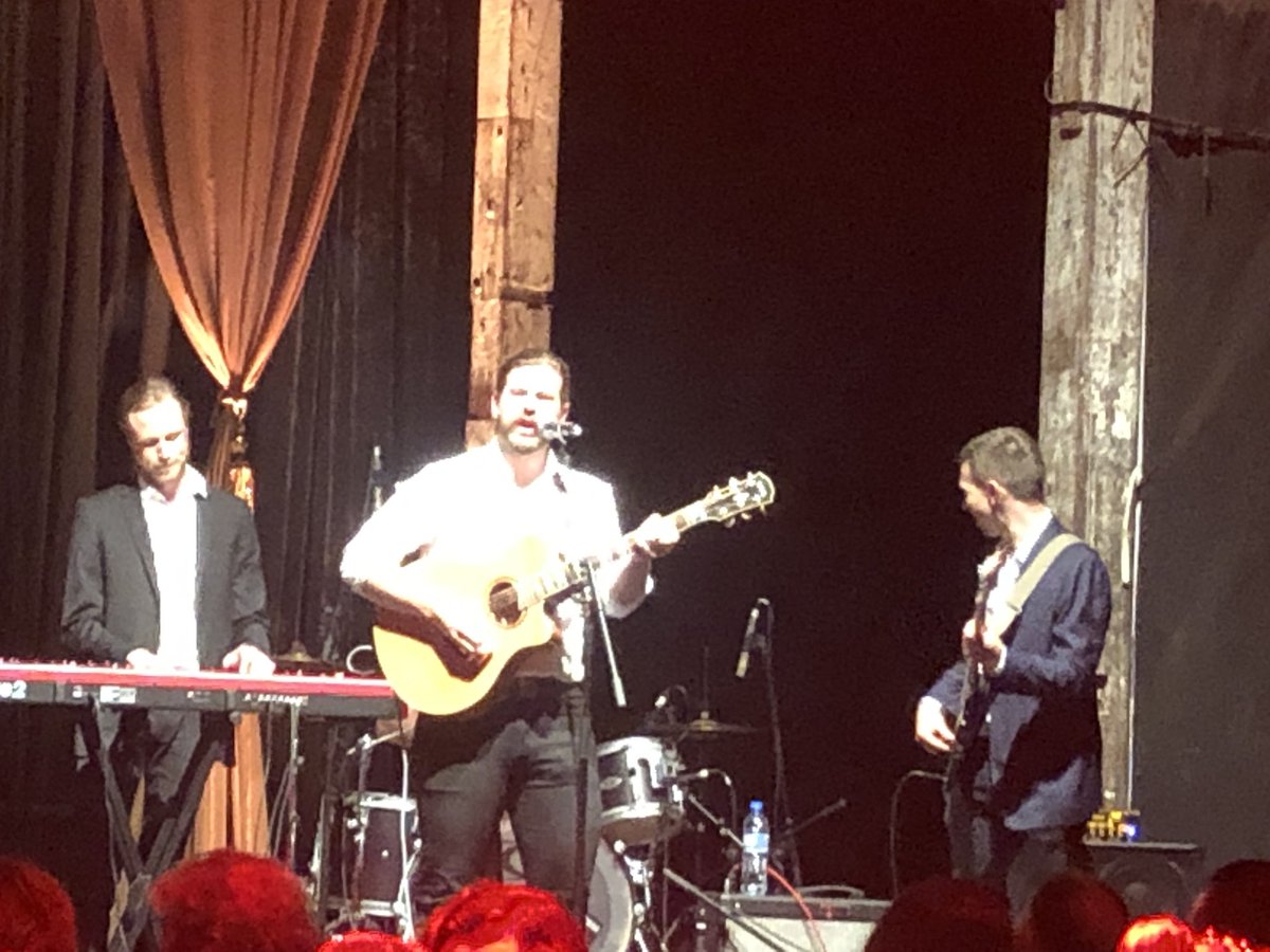 SonyaFeldhoff's tweet photo. OMG! This man never disappoints! @OllieEnglish AMAZING voice at the #RubyAwards @abcadelaide https://t.co/wkn16c1wUz