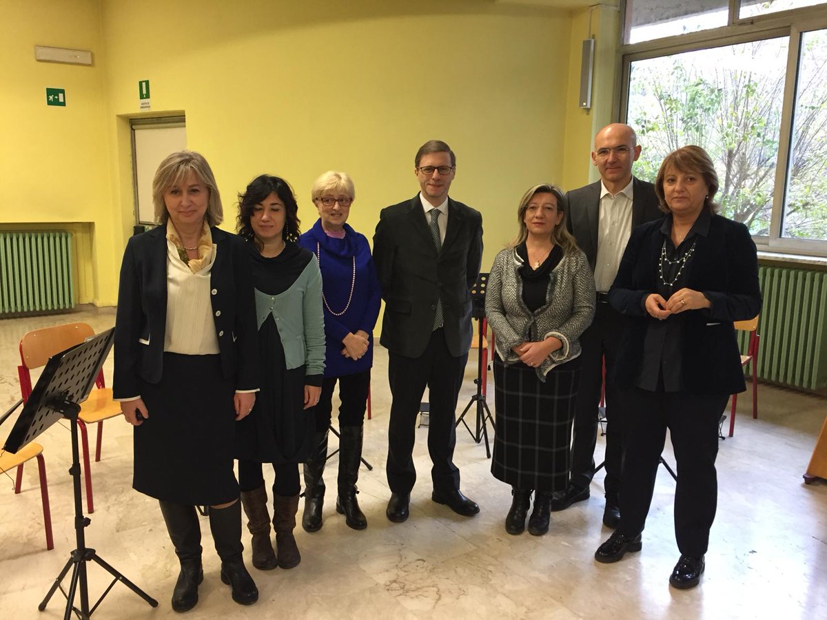 #1Dicembre  a #Chivasso una bella mattina di #musica per la presentazione ufficiale del #Liceomusicale  La <a href="/CittaMetroTO/">Città MetroTorino</a> presente con la consigliera delegata a #istruzione <a href="/BarbaraAzzara/">Barbara Azzarà</a> insieme all'assessore di <a href="/regionepiemonte/">Regione Piemonte</a> <a href="/GiannaPentenero/">Gianna Pentenero</a>