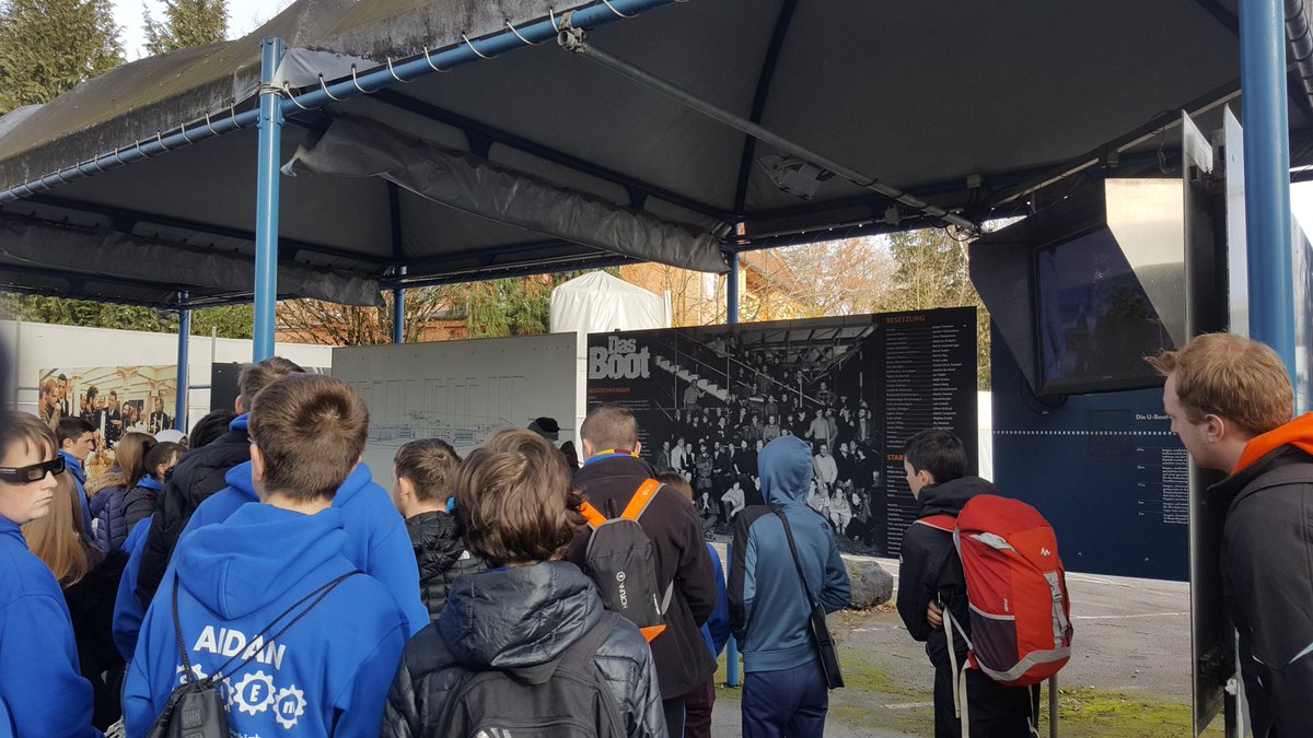 MissAngus2016's tweet photo. Das Unterseeboot war cool!! @LHSLanguages @_LHSSTEM #BavariaFilmstadt https://t.co/Netf9j3gBc