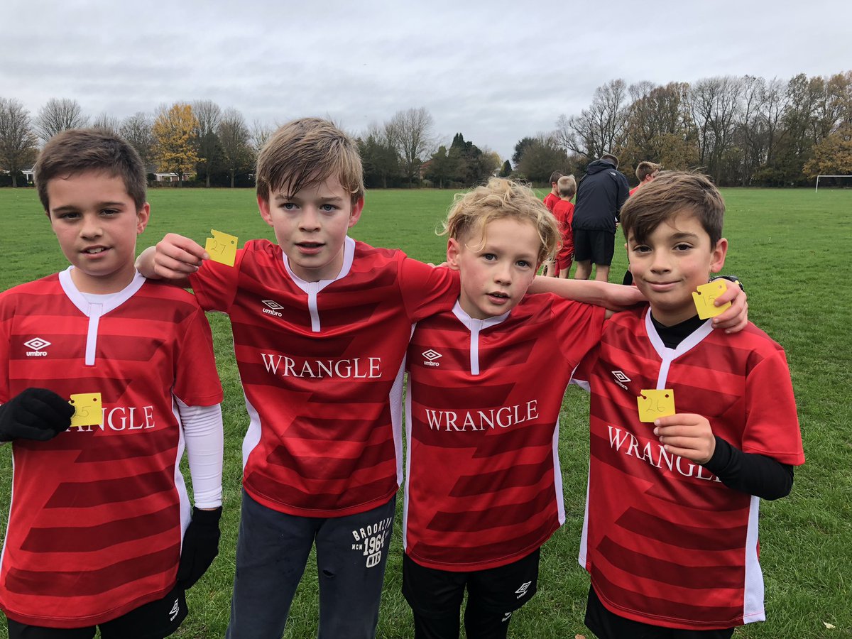 WranglePrimary's tweet photo. Top effort from #TeamWrangle Well done boys! Cold and wet Saturday morning representing our school #proud https://t.co/zZJi4A4IRm
