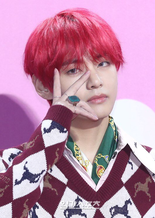 taehyung pics⚡️ tweet media
