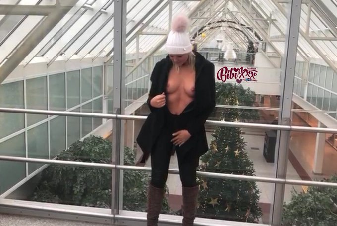 Viel Spa&szlig; mit meinem neuen Video.. Weihnachtsshopping ist angesagt Leute... #newclip #mydirtyhobby #bibixxx<a href="/tag/sexy"class="tags"><span>#sexy</span></a><a href="/tag/blonde"class="tags"><span>#blonde</span></a><a href="/tag/shopping"class="tags"><span>#shopping</span></a><a href="/tag/christmas"class="tags"><span>#christmas</span></a><a href="/tag/newclip"class="tags"><span>#newclip</span></a><a href="/tag/mydirtyhobby"class="tags"><span>#mydirtyhobby</span></a>