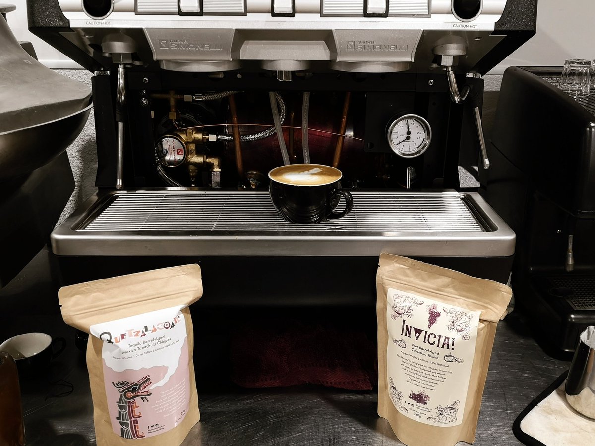 LowPointCoffee's tweet image. After what's felt like endless (ENDLESS!) technical difficulties we are fully functional at @halifaxcrafters. Almost like a real business! Ignore the skeleton.
Also our very last bags ever of Invicta! and Quetzalcoatl!
☕☕☕☕☕
