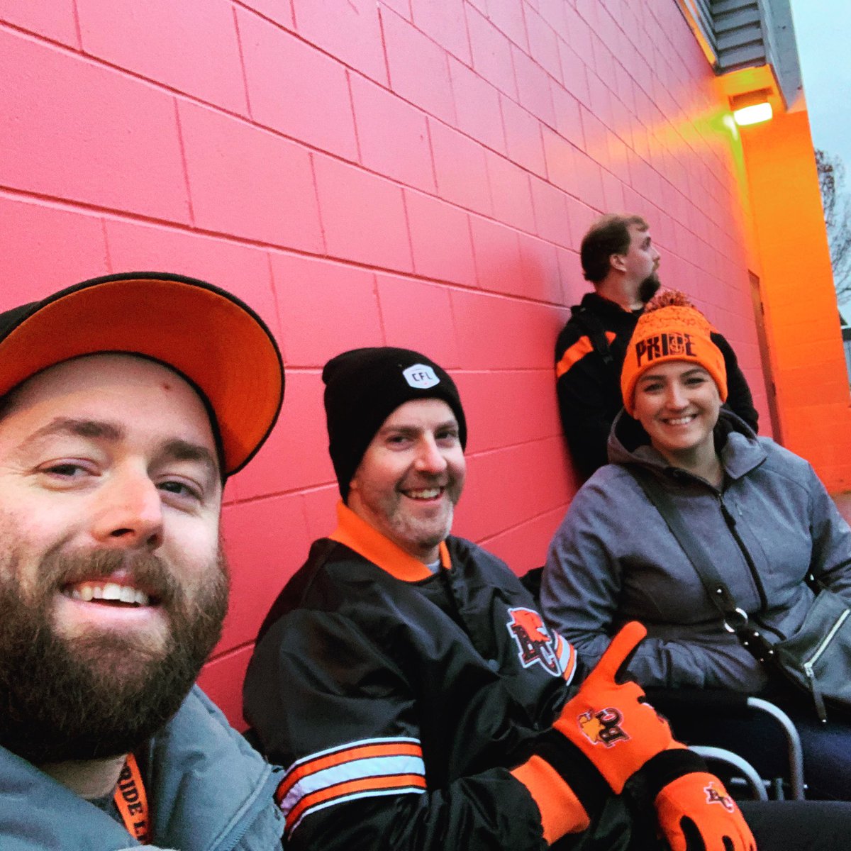 _strobes_'s tweet photo. @BCLions I hope we are lined up in the right spot lol. #lockerroomsale https://t.co/WMQ7YYPw8c