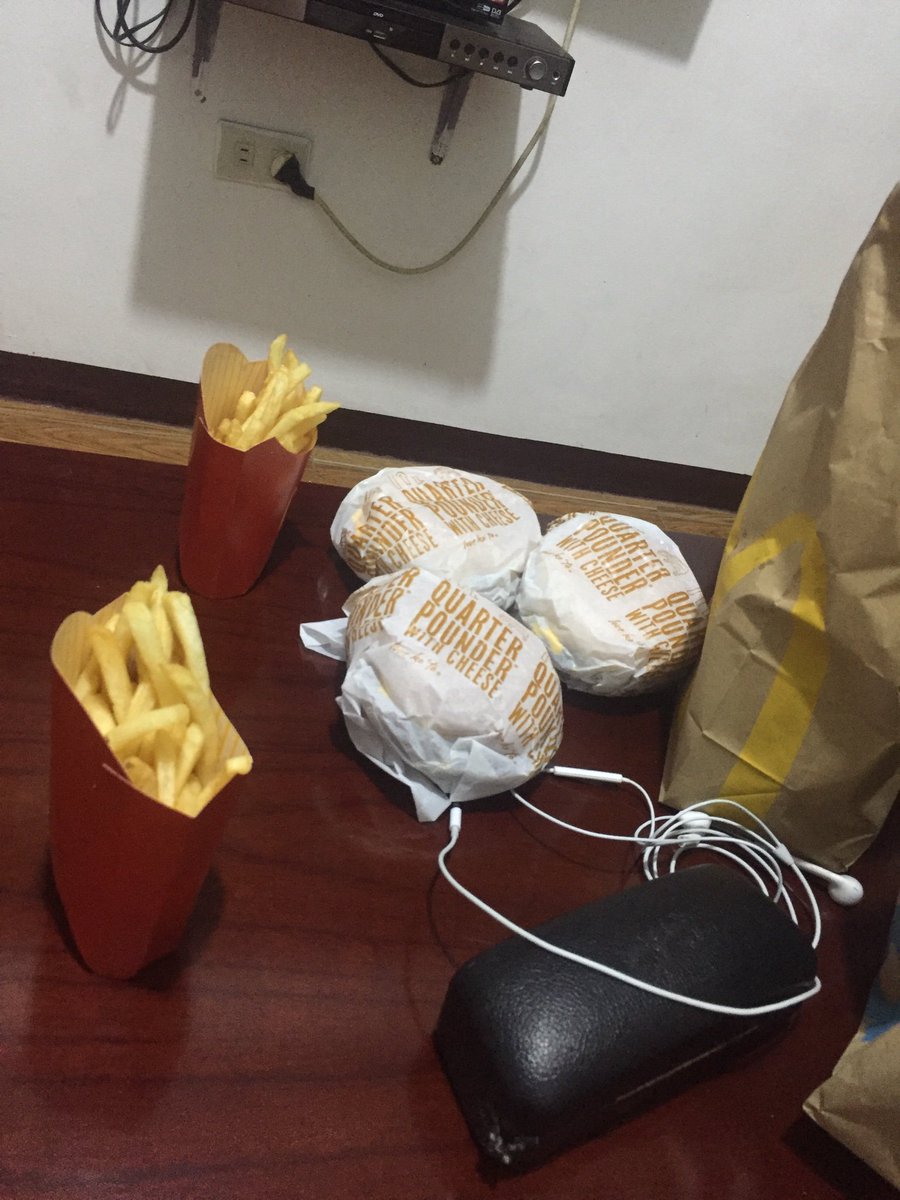 itsjonnel07's tweet photo. Saka na po talaga ako papapayat hahahaha https://t.co/UH5ZnasMHw