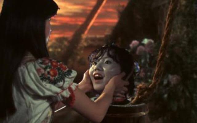 ট ইট র カンノマサヒロ Mrジェイムスの中の人 うわあああああ 幼い頃にたまたま見てめちゃくちゃトラウマになってた映画見つけたあああ ピアノに食われるシーンを鮮明に覚えてるわ 今見るとホラーなのにすごいセンスでシュールなアート作品みたい