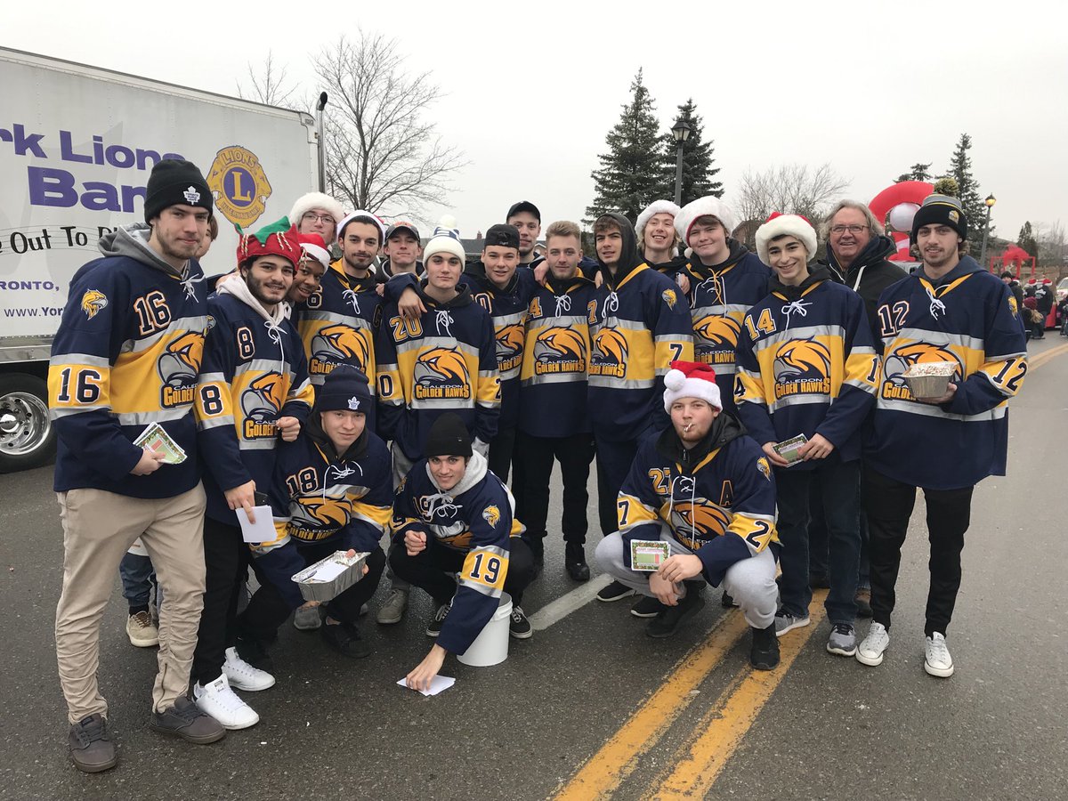 Bolton Santa Parade with the ⁦@CaledonGHawks⁩