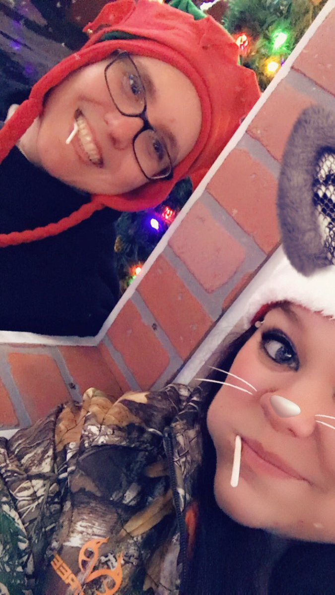 Molly Wieland tweet media