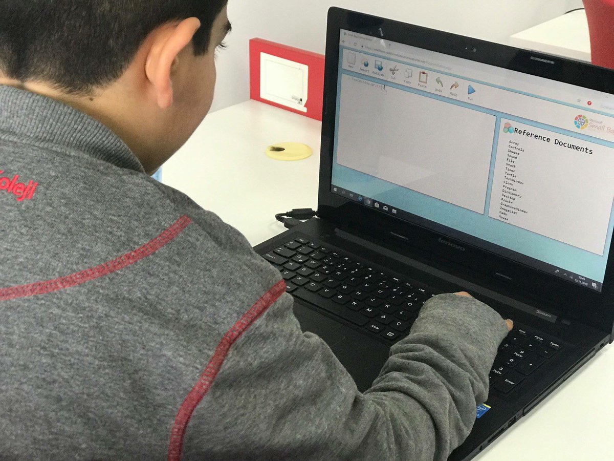 BahcesehirSivas's tweet image. 5. Sınıf öğrencilerimiz Kodlama&amp;amp;Robotik Dersinde Sayısal operatörleri kullanarak Kar - Zarar Hesaplamalarının yapılabileceği programlarını yazdılar #BKArduino #BKKodluyor