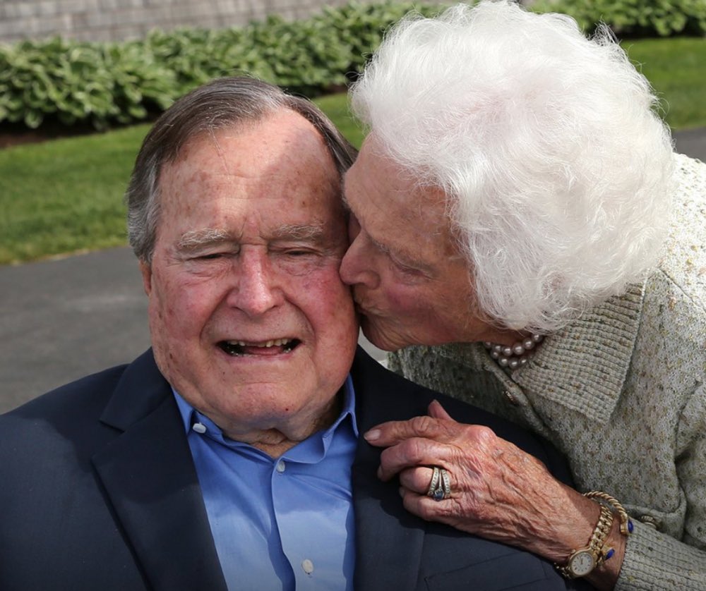 HonShawnThierry's tweet photo. George H. Walker Bush, June 12, 1924-November 30, 2018, WW II  veteran, #41stPOTUS led with patriotism &amp; pragmatism. The devotion to his wife Barbara, coupled with an abiding strength and dignity displayed over decades, also leaves a unique legacy for the Bush family. #txlege https://t.co/kOBrx16CFE