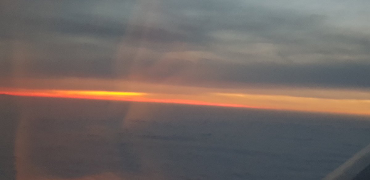 MehmetMutluNL's tweet photo. Beautiful sunset from flight. https://t.co/3u5lVJFpDo