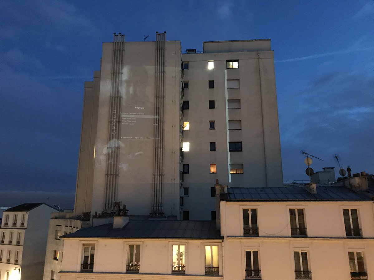 Bit20Paris's tweet image. °CORRUPT.VIDEO° Participez à l'oeuvre in-situ Corrupt.Video de Martial Geoffre-Rouland &amp;amp; Benjamin Gaulon jusqu'au 9 décembre ! Glitchez votre visage au Bar sans nom au 57-59 rue de la Réunion #Paris20è et projetez-le sur un immeuble de la Place de la Réunion !