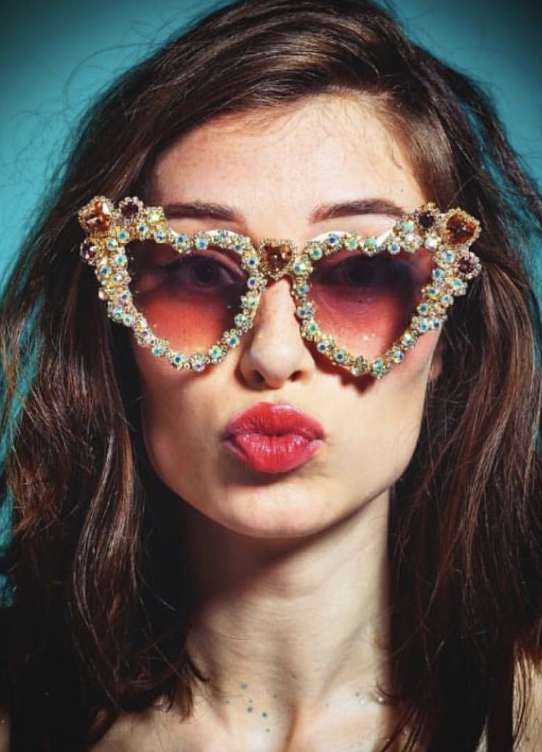 POP TART BOUTIQUE (@wearepoptarts) on Twitter photo Loving these sequin and velvet reversible head wraps from @picapicafeathers whose also joining our market next weekend. Perfect for the Christmas party season! - POP CHIC BONANZA 8/9th December - <a href="/peckhamlevels/">Peckham Levels</a> with @poptartboutique and @wastedchic_events.
#shopindependent Loving these sequin and velvet reversible head wraps from @picapicafeathers whose also joining our market next weekend. Perfect for the Christmas party season! - POP CHIC BONANZA 8/9th December - <a href="/peckhamlevels/">Peckham Levels</a> with @poptartboutique and @wastedchic_events.
#shopindependent