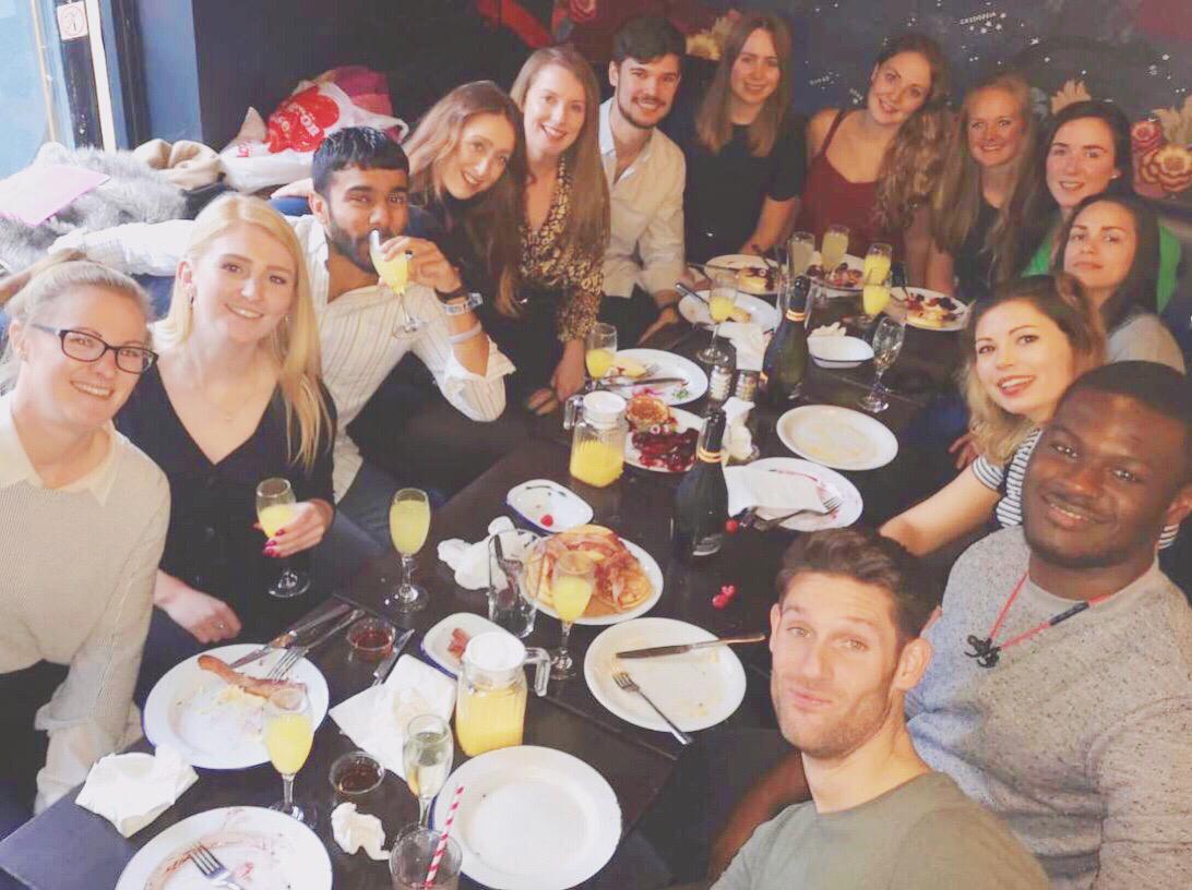 WOW, what a table! Happy birthday @carysdunn!