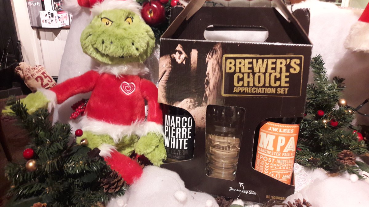 Win today's Christmas gift #ChristmasCountdown #pinchfromourgrinch 
JW Lees appreciation gift set 🥂🎅
RT to win 😉