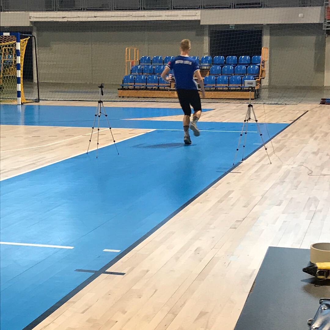 TomaszJasik's tweet photo. Pracujemy dalej @MotorLublin @MlodziezFutbol @Lubsport @CLJ_U18  #clj #football #polarteampro #beeptest #rasttest 👍🏻👌🏻💪🏻⚽️☑️ https://t.co/hDYzXVGPHs