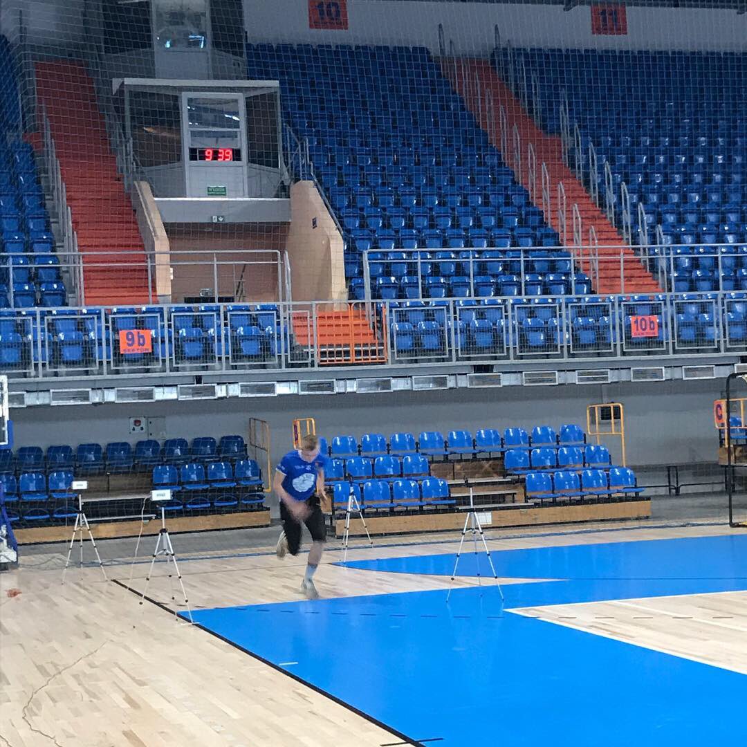 TomaszJasik's tweet photo. Pracujemy dalej @MotorLublin @MlodziezFutbol @Lubsport @CLJ_U18  #clj #football #polarteampro #beeptest #rasttest 👍🏻👌🏻💪🏻⚽️☑️ https://t.co/hDYzXVGPHs
