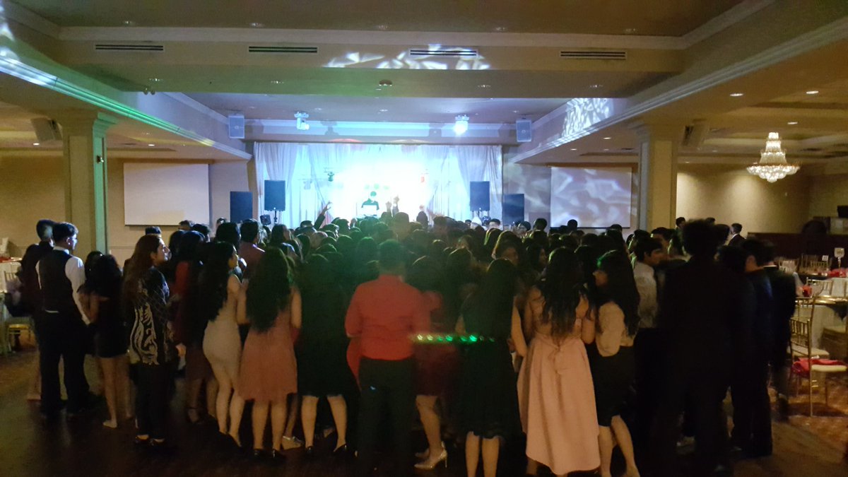 Students and staff enjoying last night's Red Carpet Affair at #semi presented by <a href="/hb_sac/">HMBSS SAC</a>.