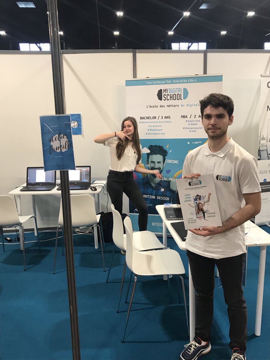 Axelle_Perchaud's tweet photo. Retrouvez nous au Stand de démonstration du @studyrama d’Angers avec @BoulardColine et @Moreau_Eliott pour @MDSAngers ! Ateliers développement Web et Webdesign au programme ! Venez nombreux ☺️ #MDSbiwan https://t.co/Bs2F0iOgkf