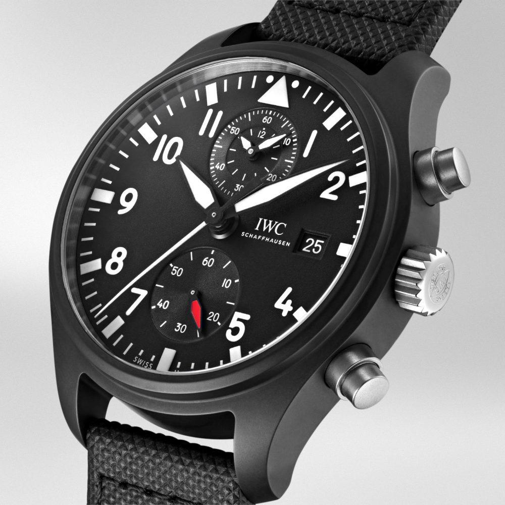 IWC's tweet photo. IWC Pilot’s Watch Chronograph Top Gun (Ref. IW389001): a racy chronograph inspired by the elite flying school for US Navy pilots. #IWCPilot #b_original https://t.co/TB4dufRf1C