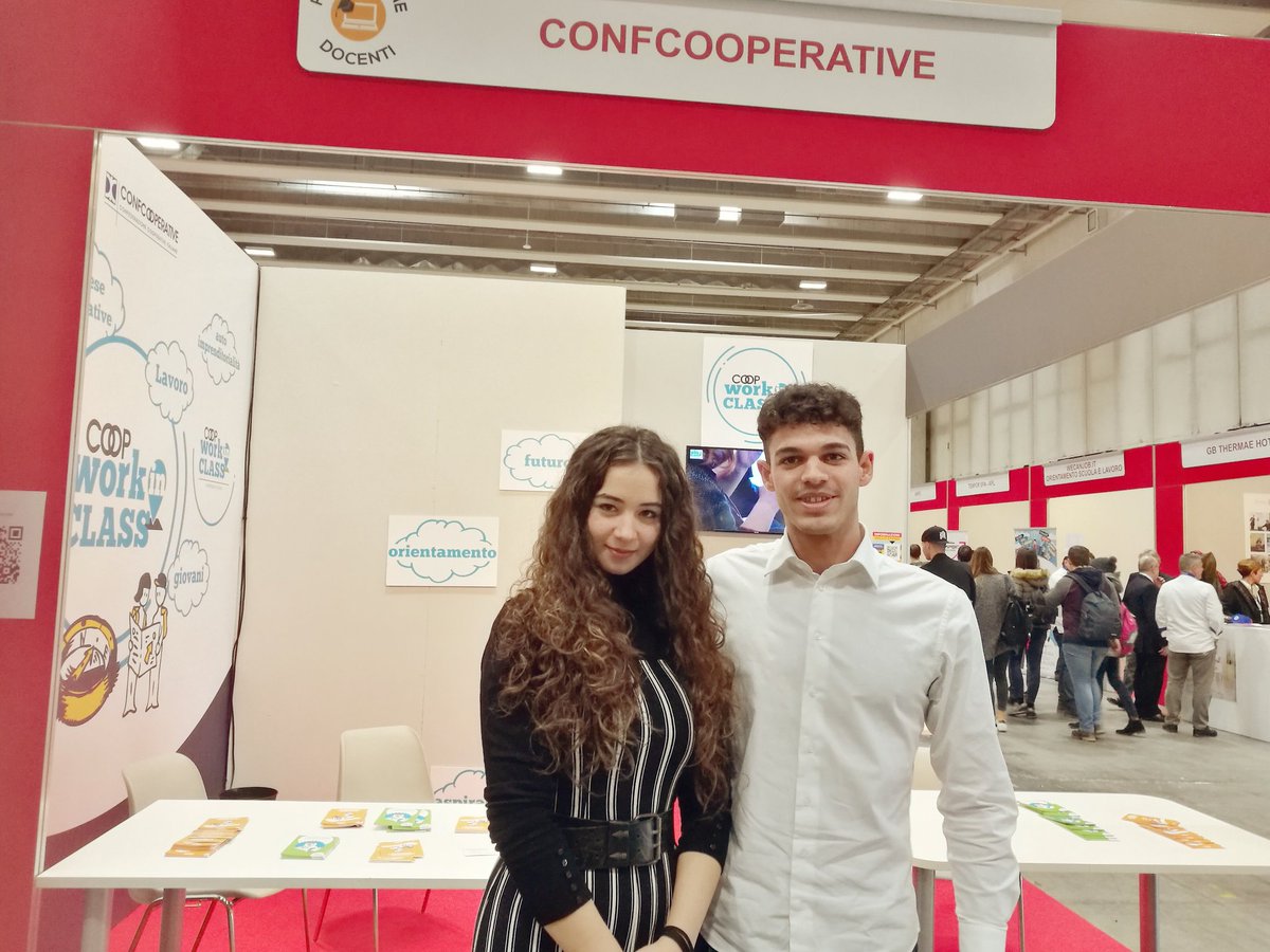 ConfcoopCultura's tweet photo. A Job Orienta'Dalla Scuola al lavoro in #cooperativa:#CoopWorkinclass.' Grazie a Giorgio Roveggia,Presidente della Cooperativa Promozione Lavoro di Verona,attiva dal 1986 nel sociale con 2000 soci lavoratori e dipendenti e ai ragazzi della ICS S.Tommaso della provincia di Brescia https://t.co/GdkLrf5TJ3