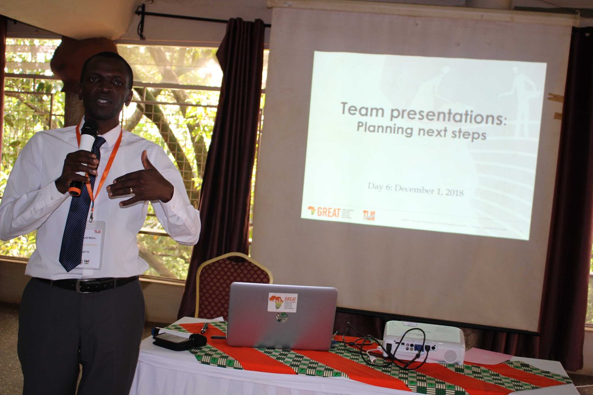 MakCAES's tweet image. Earlier today...

Dr. Richard Miiro kick starts our @tropicallegumes presentations on gender-responsive agricultural research. #GREATTLIIICourse