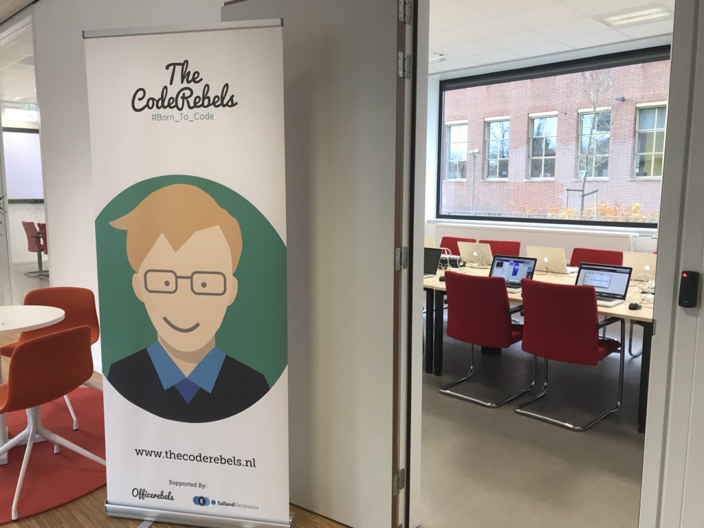 timvogt's tweet image. Alles staat er klaar voor😁@thecoderebels @stadkamer #programmeerlessen #born_to_code