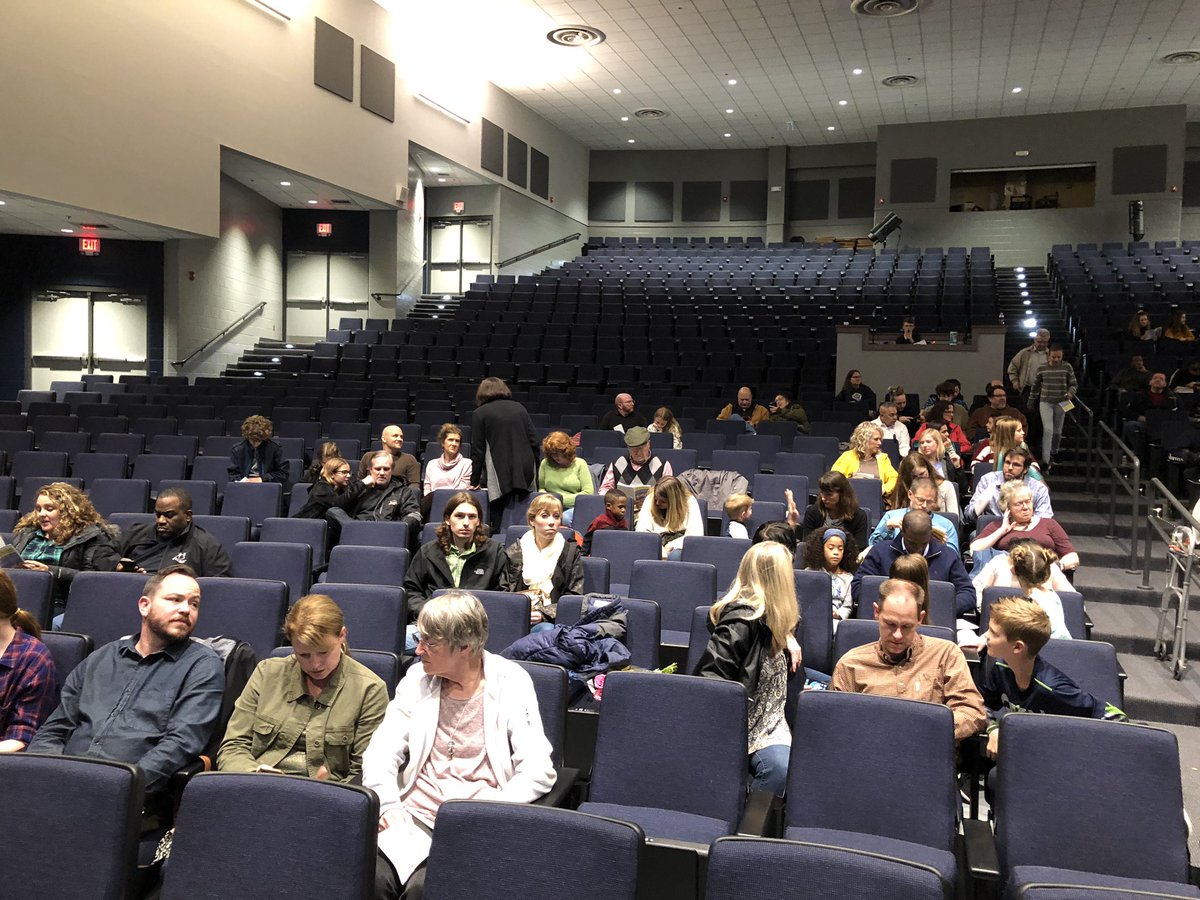 Super proud of the Unhappily Ever After cast last night! Great job <a href="/wilbankse/">emma wilbanks</a> for leading <a href="/DMSPanthers1/">Discovery Middle</a> thru their first advanced theater presentation! Great turn out!