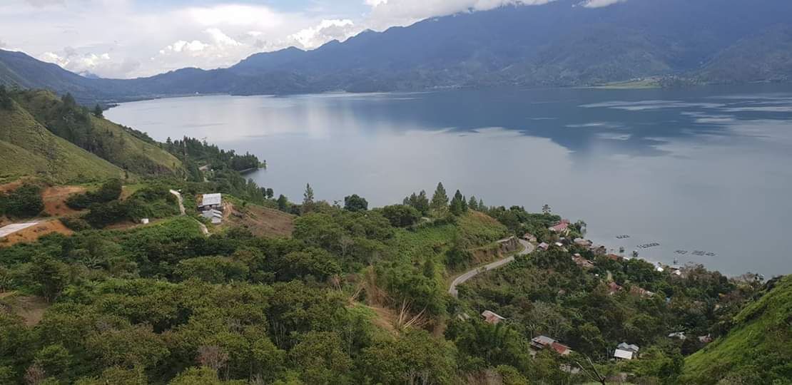wiratmadinata98's tweet photo. Danau Laut Tawar, Takengon, Aceh Tengah. 1.500 meter, Dpl. #Pariwisata #Aceh #DataranTinggi #Gayo https://t.co/dLd3H8bwgA
